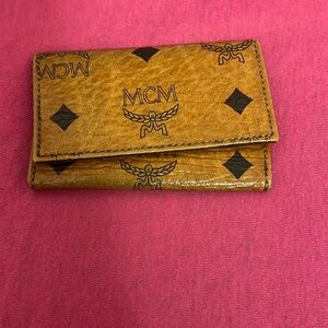 MCM 4 Consecutive Key Case